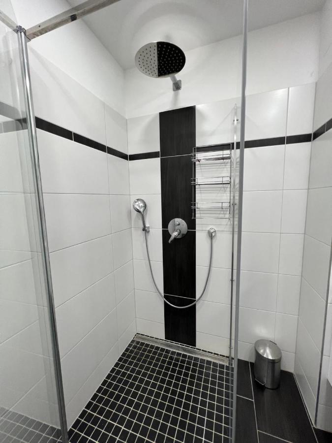 Monterey Apartment Viena Exterior foto